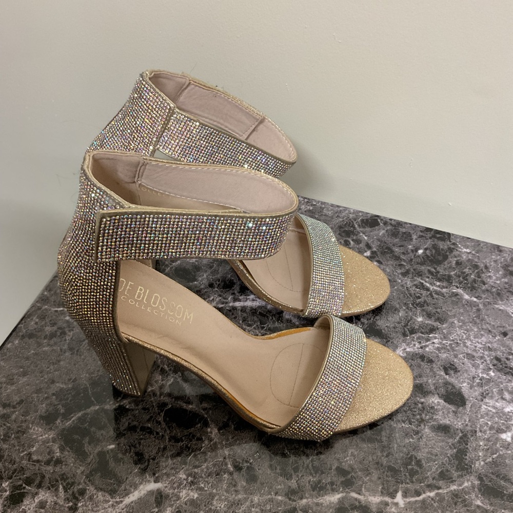 De Blossom Collection Women's Sparkling Heels - Silver and Gold